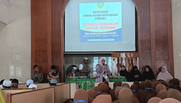 Dewan Da’wah Islamiyah Indonesia Kota Bekasi Salurkan 550 Paket Sembako pada Tunanetra dan Duafa