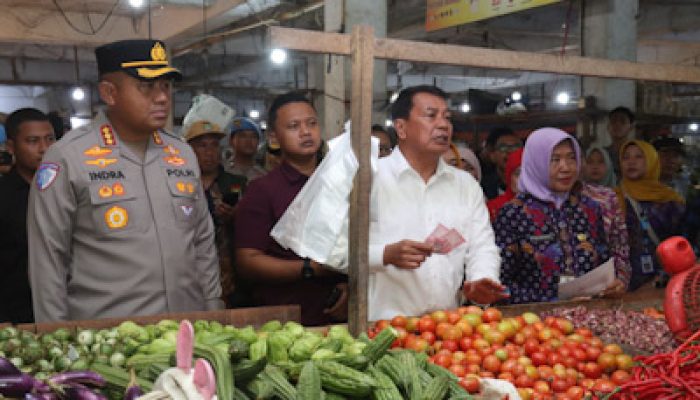 Jelang Nataru, Bupati dan Kapolresta Tangerang Sidak Pasar Gudang Tigaraksa