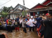 Kapolda Banten Bersama Gubernur Tinjau Warga Terdampak Banjir