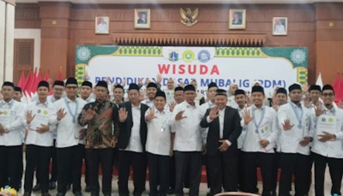 PDM KODI Jakarta Barat Wisuda 43 Mubaligh Angkatan I