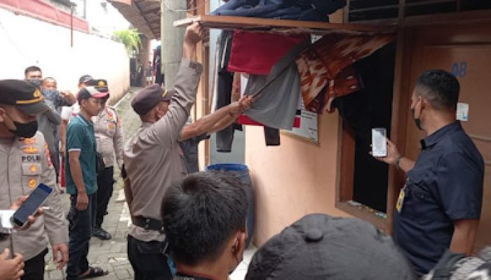 Polisi Selidiki Penemuan Mayat Pria di Kontrakan