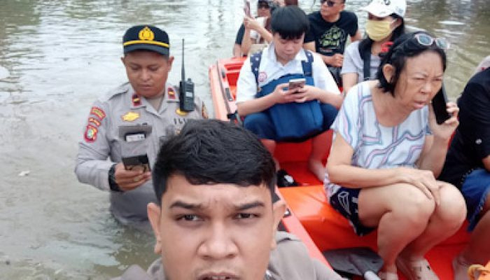 Banjir Rendam Perum Duta Bandara, Polres Metro Tangerang Kota Dirikan Posko
