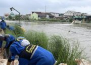 Tanggul Garden City Jebol, Pemkot Tangerang Siapkan Ribuan Karung Kisdam