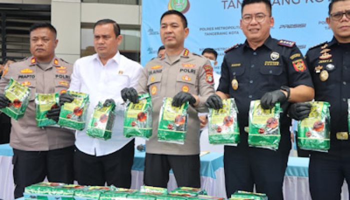 Toyota Alphard Digunakan Bawa Sabu 25 Kg, Diamanakan Polrestro Tangerang Kota