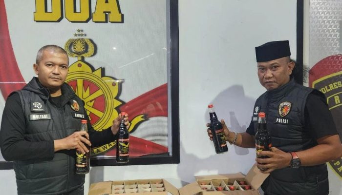 Operasi Pekat Maung 2026, Polsek Cikula Amankan Puluhan Botol Miras