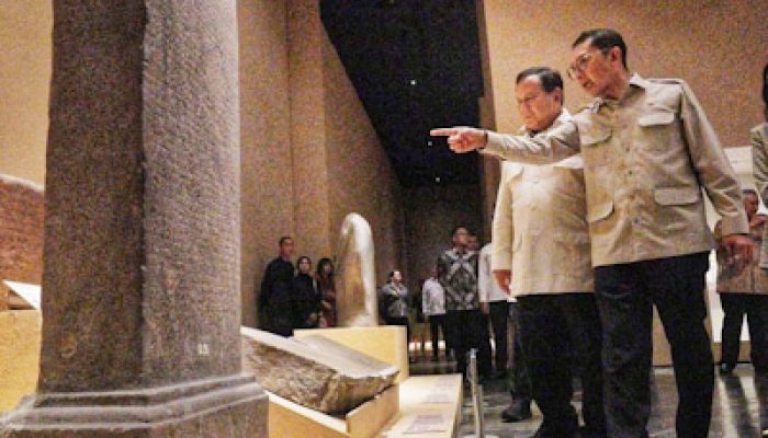Menteri Kebudayaan Dampingi Presiden Prabowo Kunjungi Museum Nasional Indonesia 