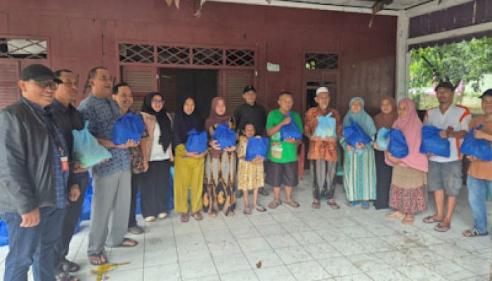 Jelang Lebaran, Indah Kiat Tangerang Salurkan Sembako