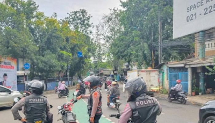 Polisi Patroli Dialogis di Pusat Keramaian Kota Tangerang, Antisipasi 3C dan Gangguan Kamtibmas