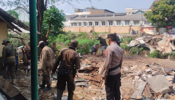 Penertiban Bangunan Liar di Sempadan Sungai Cirarab Kondusif