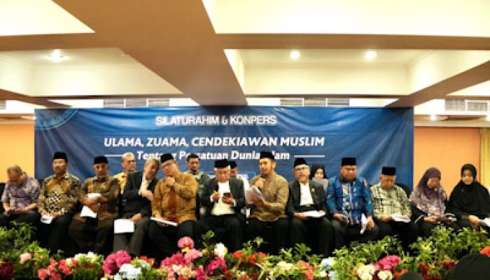 Konferensi Pers Ulama, Ketua Umum Wahdah Islamiyah Serukan Penghentian Perang Secara Total dan Permanen