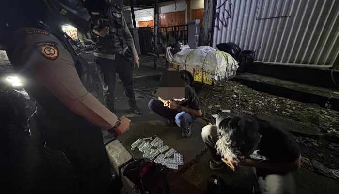 Gerak-gerik Mencurigakan, Dua Pengendara Diamankan Tim Patroli Presisi Bawa Pil Terlarang