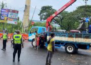 Rekayasa Lalin di Jembatan Bayur, Polisi dan PUPR Pasang Barrier