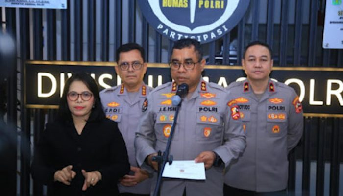 108 Pati dan Pamen Polri Kena Mutasi, Rotasi dan Promosi