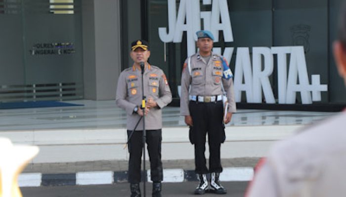 Polisi Jaga Gereja di Tangerang Kota Saat Perayaan Isa Almasih