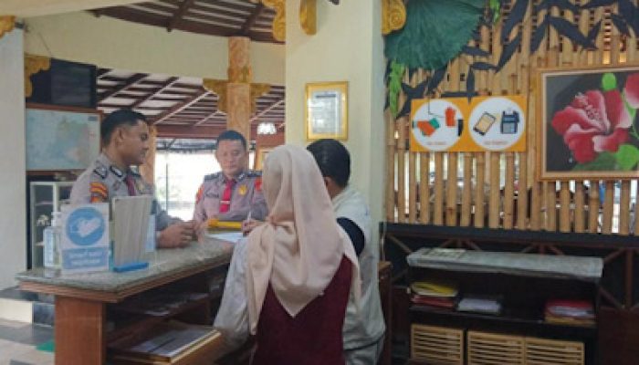 Ditpamobvit Polda Banten Patroli di Kawasan Wisata