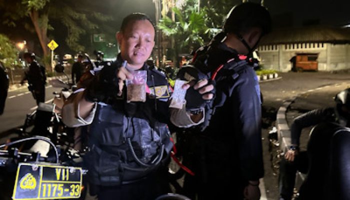 Kejar-kejaran Tengah Malam, Polisi Amankan Pria Pembawa Tembakau Sintetis