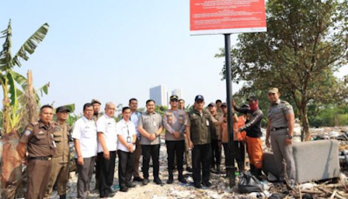 Langgar Perizinan, Pemkot Tangerang Segel Tempat Pengelolaan Sampah Ilegal