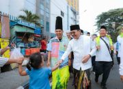 Bersama Ribuan Warga, Sachrudin Jalan Bareng di Jalan Sehat Sarungan