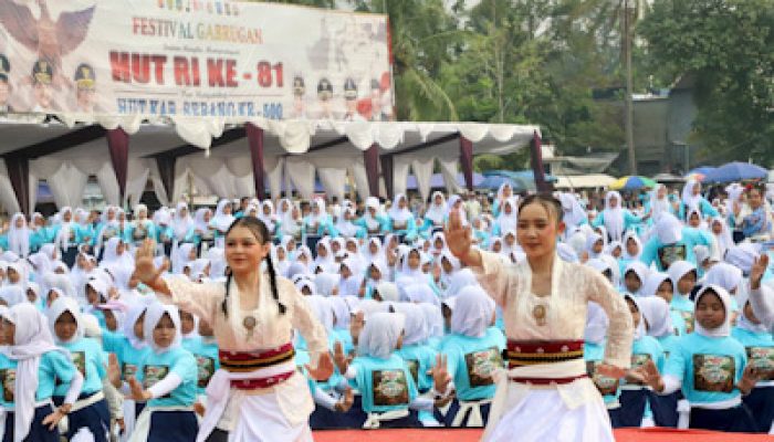 Ribuan Warga Ikuti Tari Kolosal di Festival Gabrugan