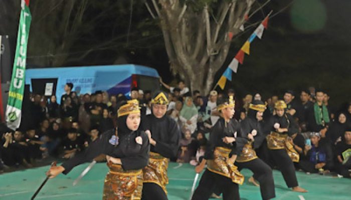 Sambut Festival Anyer-Panarukan, Camat Anyar Satukan Silat dan Debus