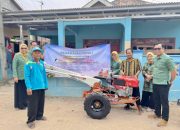 Dukung Ketahanan Pangan Banten, PT Pegadaian Serahkan Bantuan 7 Unit Traktor untuk Kelompok Tani di Pandeglang dan Serang