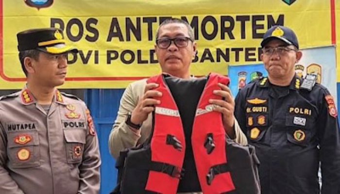 Pemilik Kapal Pastikan Life Jacket yang Ditemukan Bukan Milik Kapal Jurnalis yang Hilang Contact