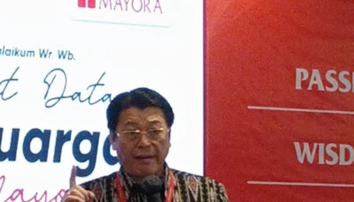Mayora Berangkatkan 43 Karyawan Umroh Bersama Pasangan
