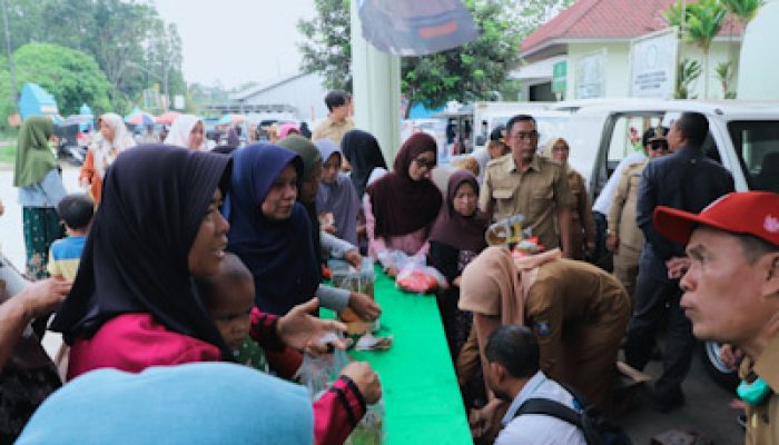 Operasi Pasar Kabupaten Serang Diserbu Warga
