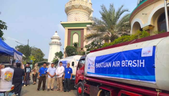 Aetra Tangerang Salurkan Bantuan Air Bersih untuk Mendukung Haul Tuan Syekh Abdul Qodir Al Jaelani di Cilongok