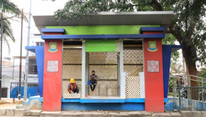 Pemkot Tangerang Renovasi Halte Rusak